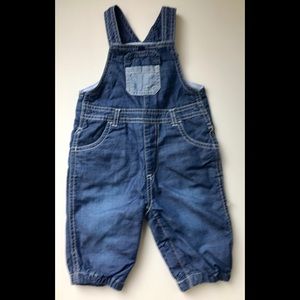 Overalls missing brand tag size 3-6m
